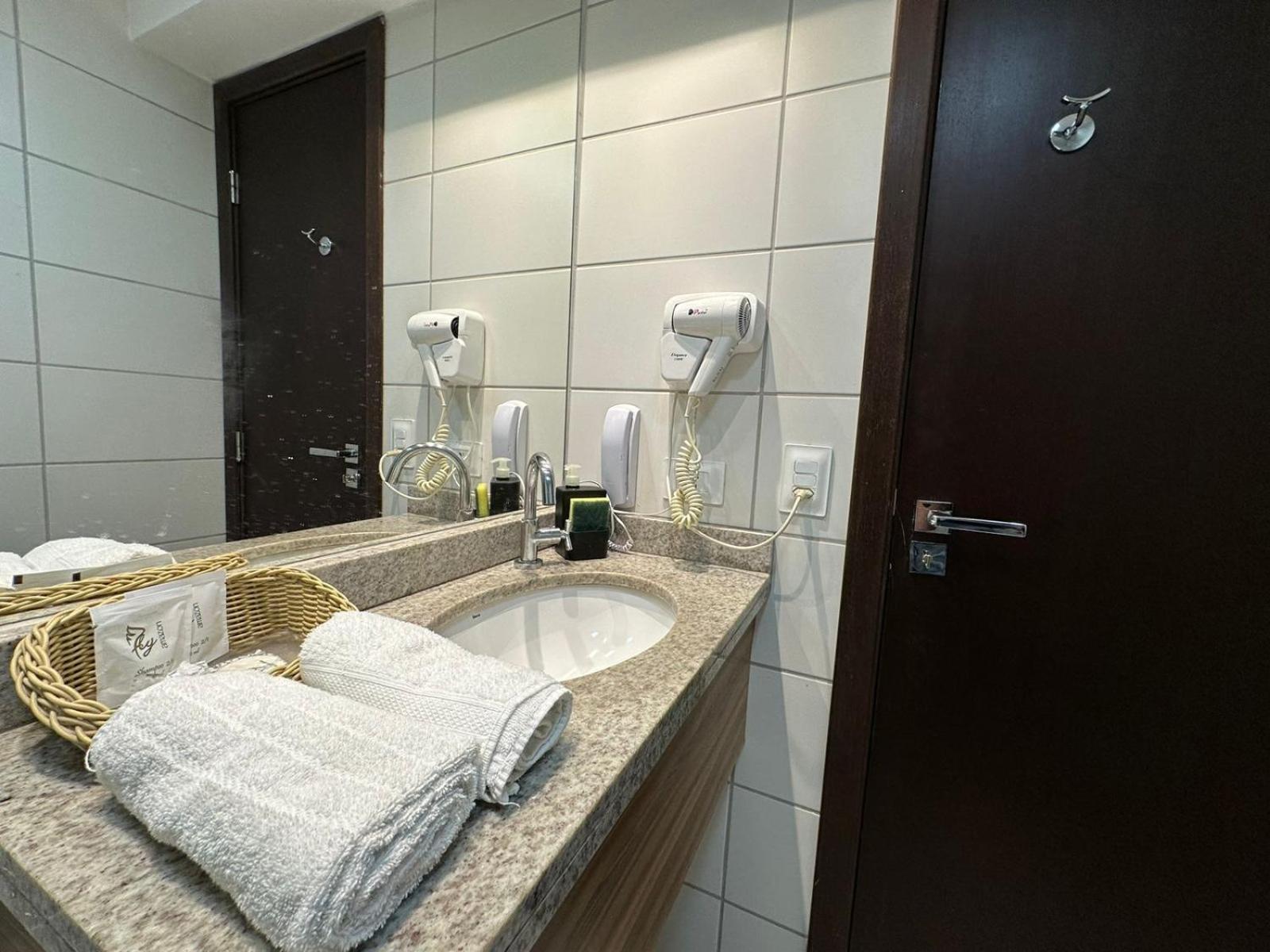 Beira Mar- Flat Executive Apartamento *